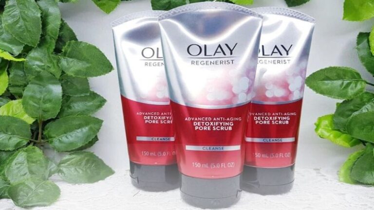 Sữa rửa mặt Olay chống lão hóa