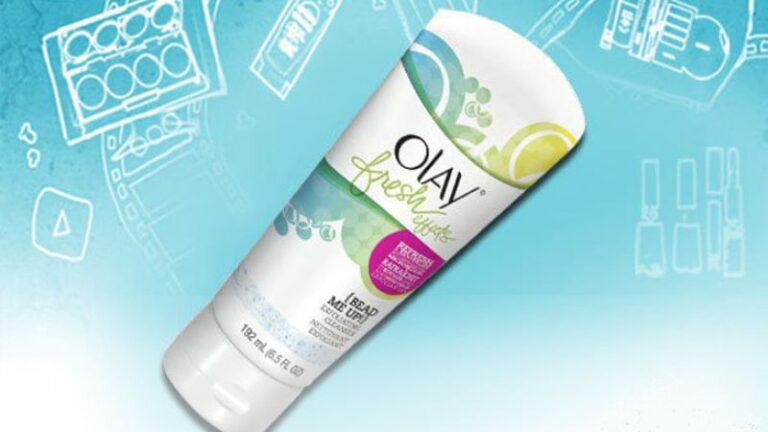 Sữa rửa mặt Olay trị mụn