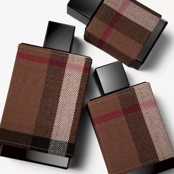 Review nước hoa Burberry – Top 10 mùi hương hấp dẫn nhất