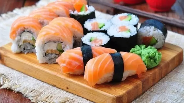 Sushi để được bao lâu? Để sau 1 đêm có ăn được không